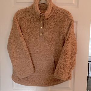 Caramel colored Sherpa Pullover, size Petite Medium
